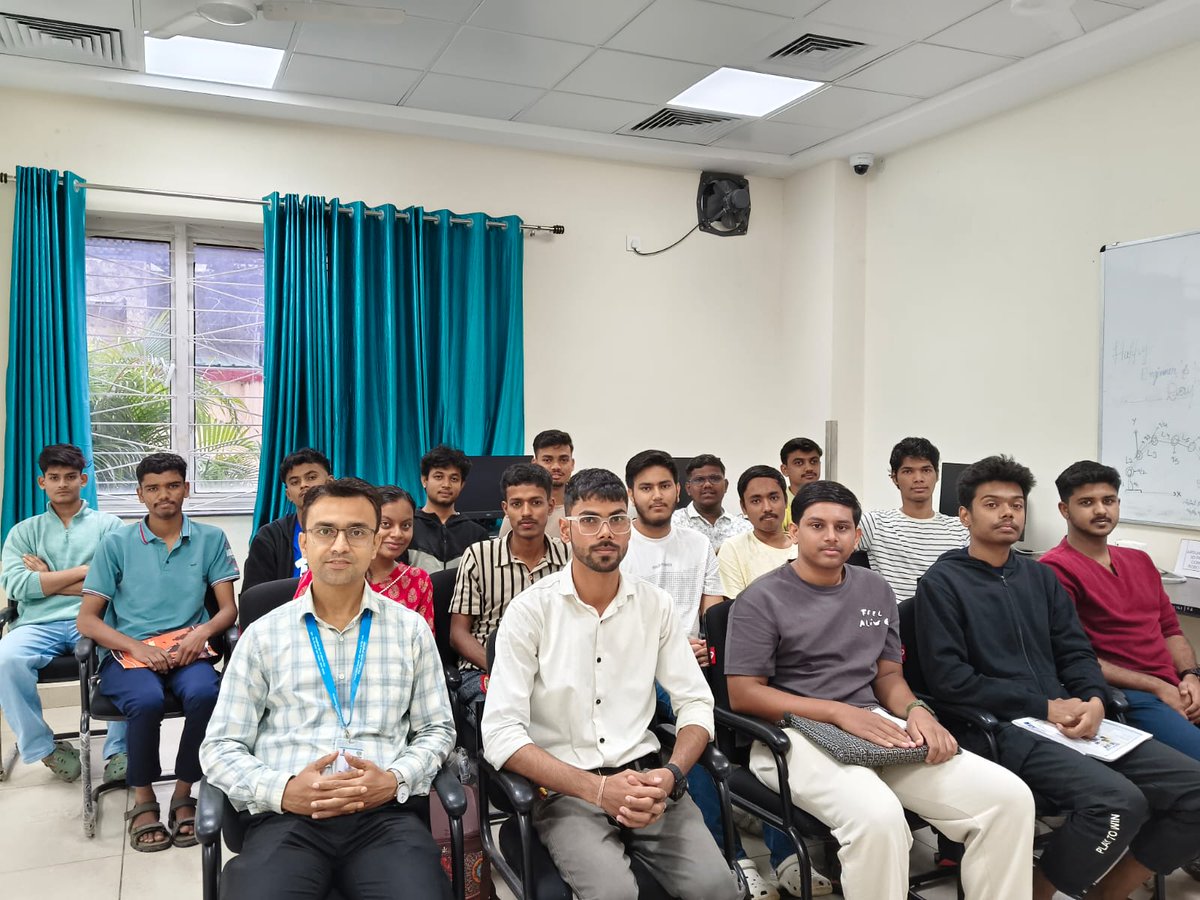 estc_ramnagar's tweet photo. 4-Week Robotics &amp; Mechatronics Internship Begins at ESTC, Ramnagar! 📷
We are pleased to welcome 15 students pursuing Diploma in Robotics &amp; Mechatronics from IDEMI, Mumbai, who have commenced their four-week internship programme at Electronics Service &amp; Training Centre, Ramnagar. https://t.co/fRbYJDpYa7