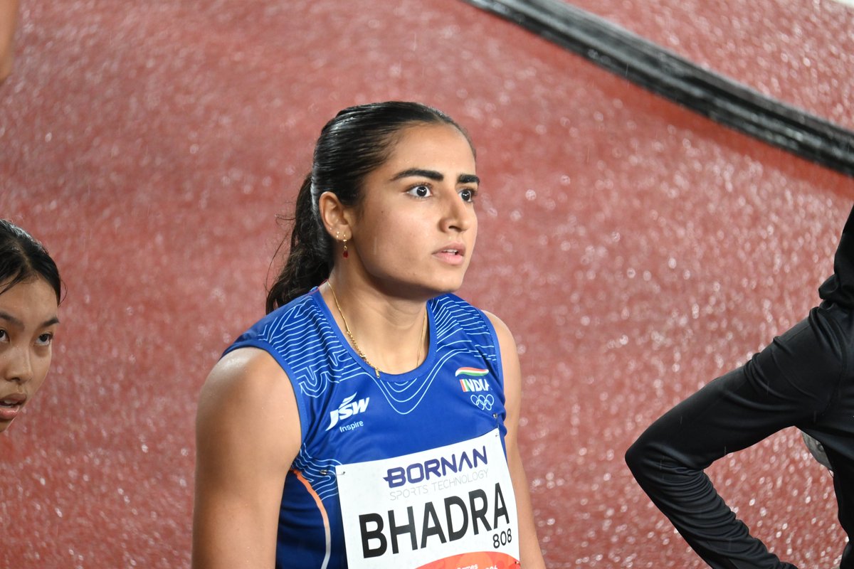 afiindia's tweet photo. ✅ HARITA BHADRA IS INTO THE FINAL! 🇮🇳⚡

Women's 200m, round 1, heat 2 #AsianGames2026
⏱️ 23.31 s, 2nd in the heat, an automatic Q
Right on the heels of Singapore's Shanti Pereira 🔥
🏅 Final: Sunday 27 Sep, 3:55 PM IST
#TeamIndia #IndianAthletics #Nagoya2026 https://t.co/Irdvf39dey