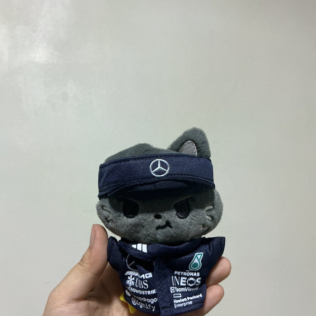 parkjongz's tweet photo. noxstar and his new merc tracksuit!!! we’re manifesting george p1 today 🤲🏼 https://t.co/Xb3GxM5o0b