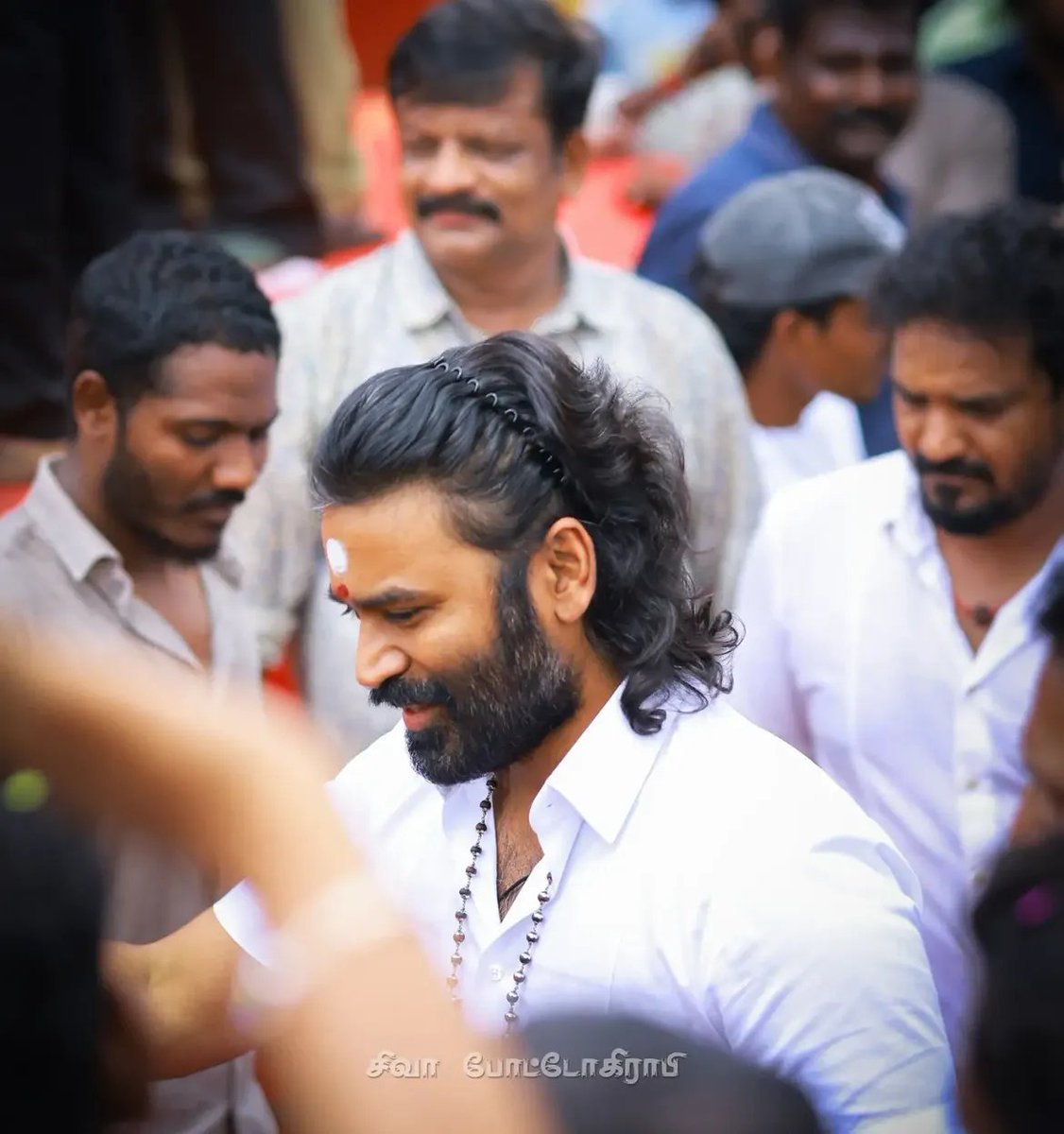 Nancy_Jenniferr's tweet photo. Cuteee 😍 @dhanushkraja https://t.co/0gO2T8tgud