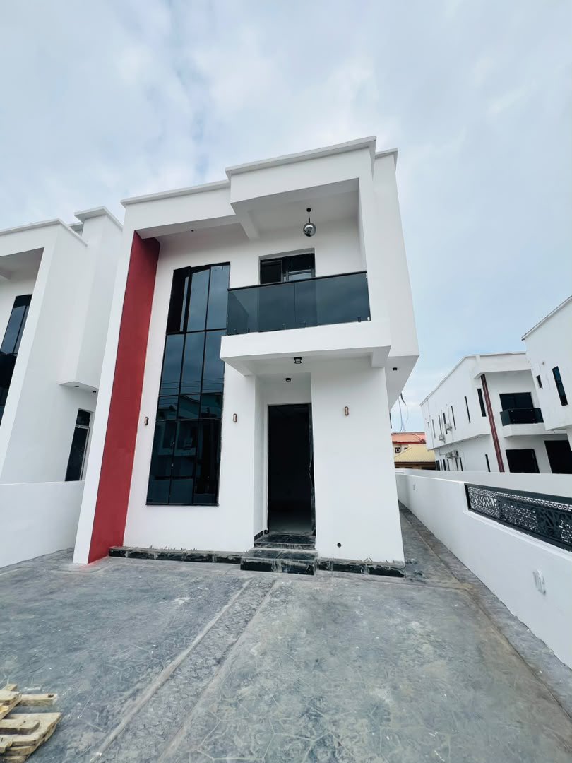 fleurdeselene_'s tweet photo. 4 BED&BQ || 220 MILLION || AJAH , LEKKI LAGOS
Features:
- All Rooms Ensuite
- Stamped Concrete Floor
- Water Heater
- Water Treatment
Location: Ajah , Lekki, Lagos Nigeria
Title: Governor consent & Building approval
For more info:+2348070810230
#invest #investors #fypシ゚viral https://t.co/HR6RyK4JSr