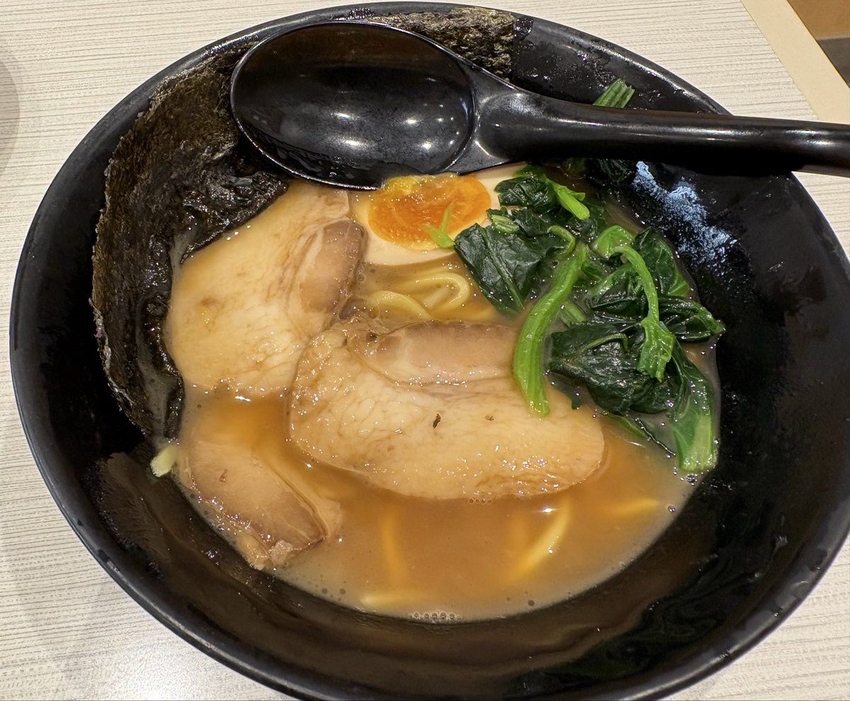EsoCBWYurELWAPx's tweet photo. 濃厚な旨みと甘みの「うにつつみ」が100円（税込110円）

マグロ1尾から数%しか取れない＂はらみ＂を大切りでご提供する「大切りまぐろはらみ」を100円（税込110円）で販売しますと聞いて行って来ました😋
#はま寿司 https://t.co/3VEcD5UE4E