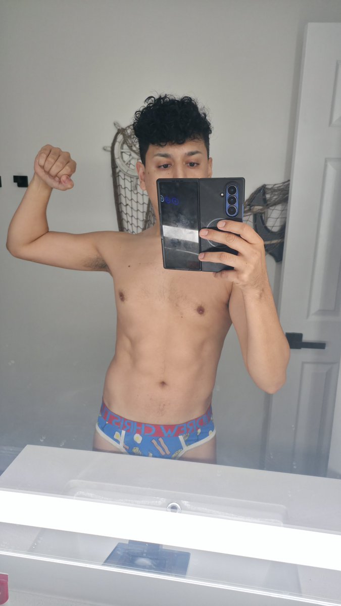 SillyGardenBoy's tweet photo. Work in progress. #gay #gayfitness #workoutroutine https://t.co/tnleqAbJJk