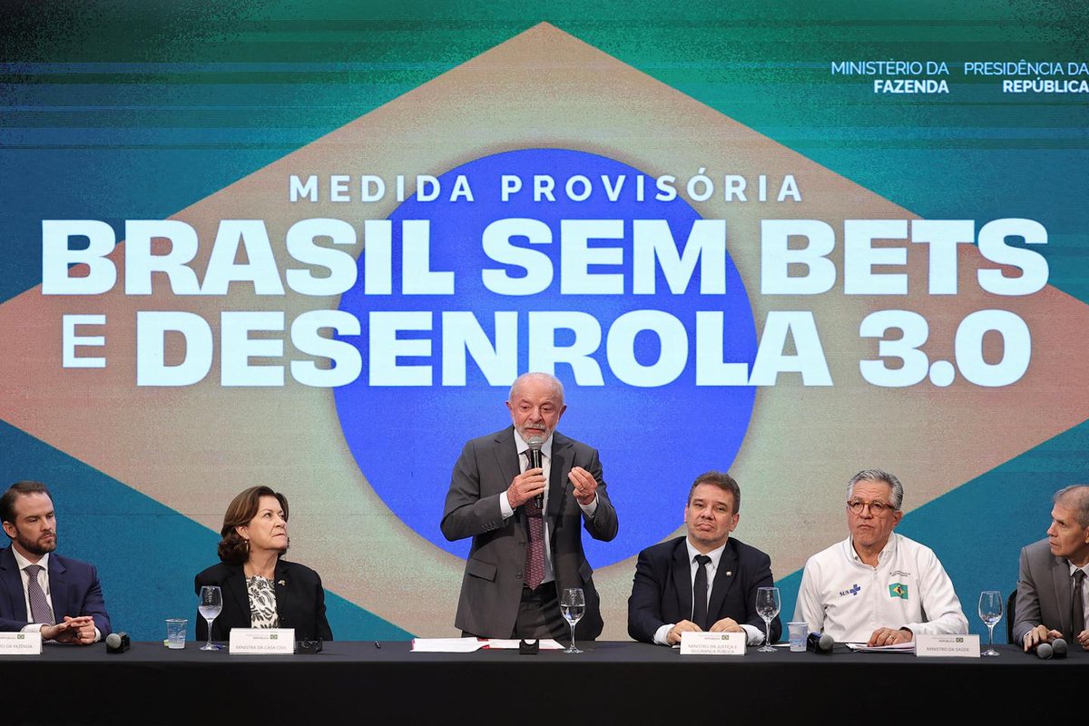 CerfiaFR's tweet photo. 🇧🇷💶 FLASH | Le Brésil a INTERDIT les sites de paris sportifs. Ils sont notamment les principaux sponsors des clubs de football du pays. (AFP) https://t.co/dCgoHFbD2J