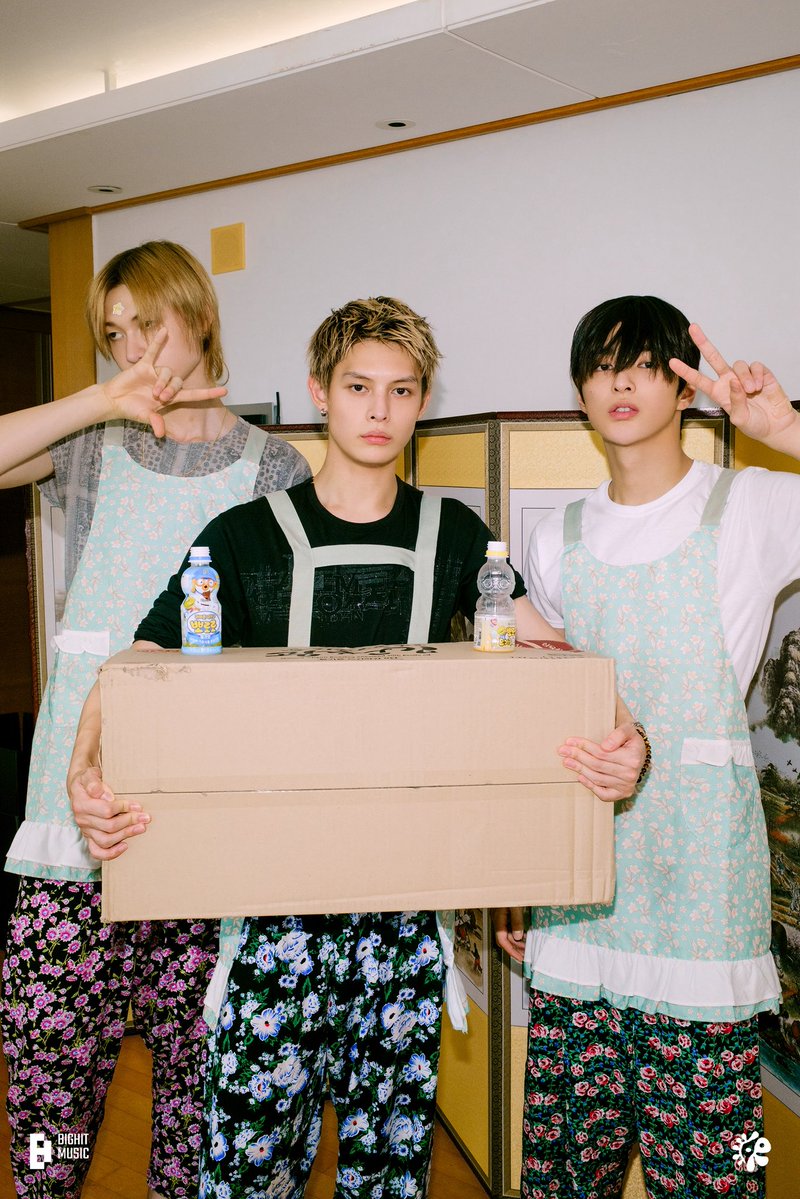 ahnkeonhopics's tweet photo. KEONHO - Chuseok Cooking Photo Sketch 

#KEONHO #건호 https://t.co/CS9YJbllNO