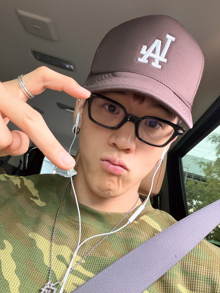4SominAndBM's tweet photo. https://t.co/o5LmomZSiZ