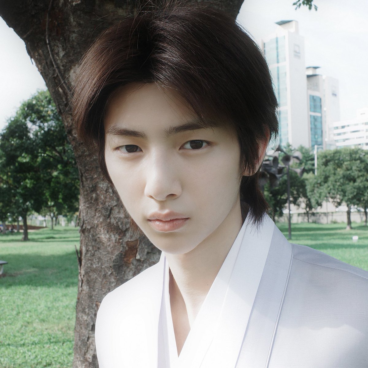 juhoontwt's tweet photo. chuseok 2025                    chuseok 2026 https://t.co/lpeFJRFnKt