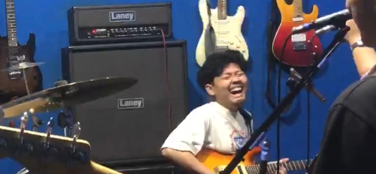 resierve's tweet photo. September really hits me that hard, mulai dari jamming session bareng anak band, bawa ibu ke RS, sampai nemenin adek sepupu lomba mewarnai. https://t.co/ukdUEaaZh4