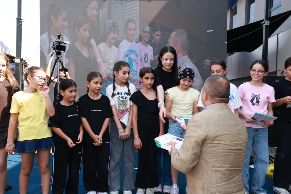 AkKahramanmaras's tweet photo. Çabasan Tekstil Fabrikası tarafından düzenlenen Fabrika Çalışanlarının ve Ailelerinin katılımlarıyla gerçekleşen "Geleneksel Çabasan Şenliği Programı’na” katılım sağladık.

Çocuklarımızın yüzünü güldürmek, onlarla ve aileleri ile birlikte zaman geçirmek ve güzel anılar biriktirmek bizler için büyük bir mutluluk.🙂

Geleceğimizin teminatı çocuklarımızın ve kıymetli ailelerimizin heyecanına ortak olduğumuz bu anlamlı program için başta Çabasan Tekstil Yönetim Kurulu Başkanı Sn.Şahin Balcıoğlu ve kıymetli ailesi olmak üzere emeği geçen herkese teşekkür ederiz.

#AKPARTİ
#Kahramanmaraş 🇹🇷