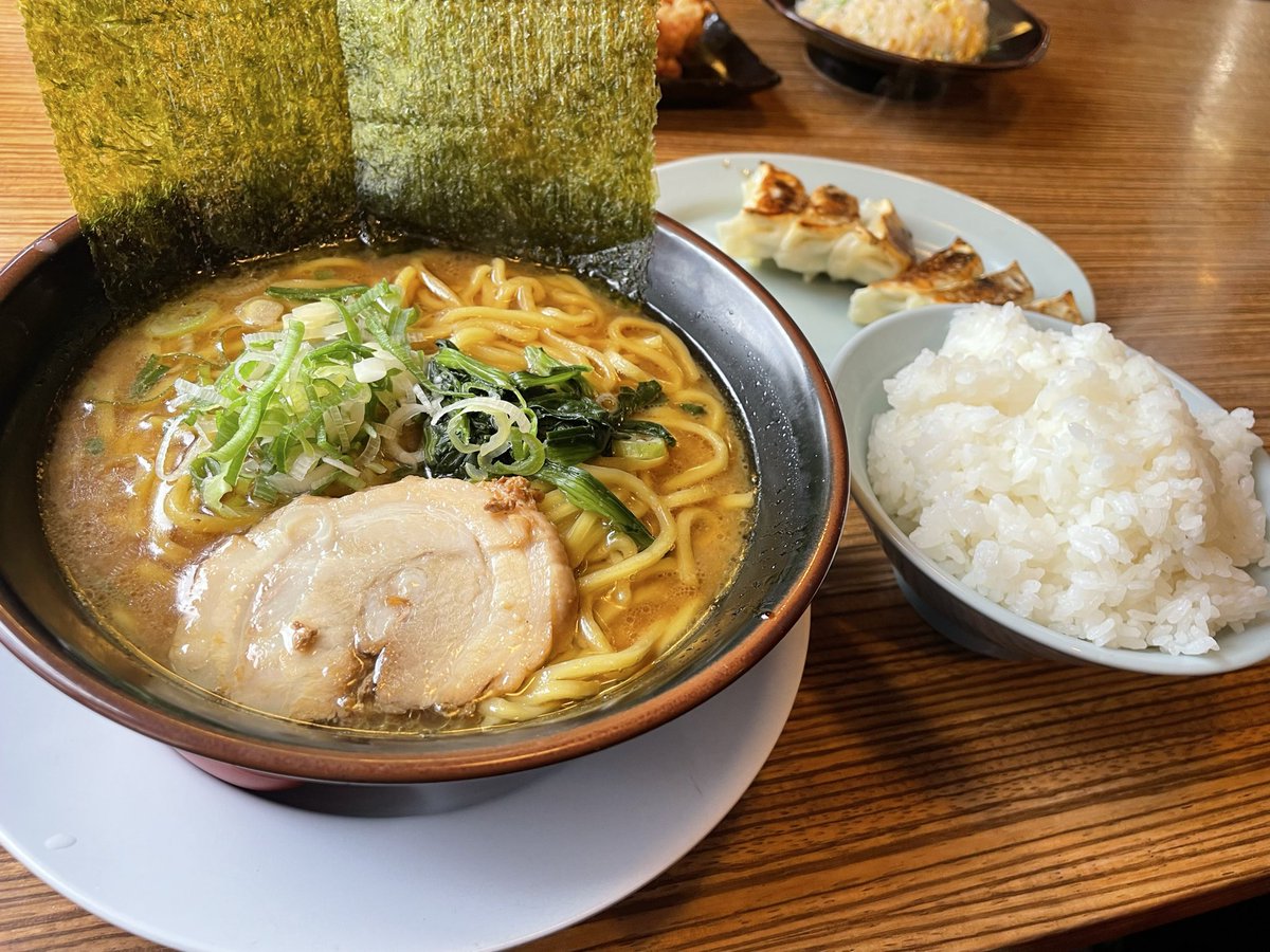 hirocchihera's tweet photo. 本日はダイワヘラマスターズ筑波湖予選でした✨結果は3位🥉で無事に予選通過する事が出来ました✨ちょい渋めの時合いにシルバーG最高でした😎👍

#SATTO
#sattoF https://t.co/inCklfaiVg