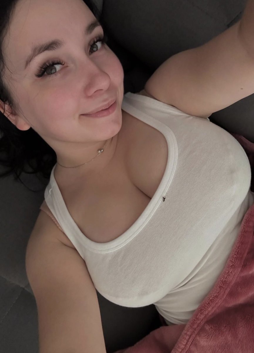 AGrande54213's tweet photo. It's weekend Guy's 🥰 https://t.co/yIudVosrfb