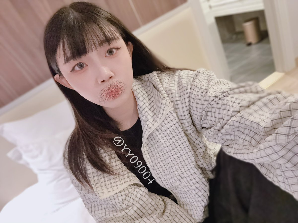 yy09004 tweet picture