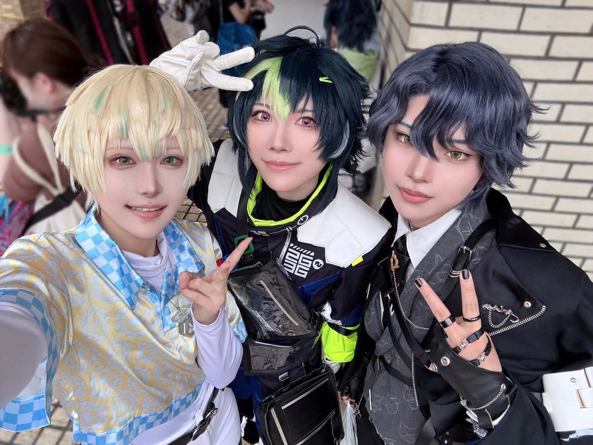 always_u_99's tweet photo. cos.蟹蜂蜜丼のみなさん😊 https://t.co/tdfSCsuN95
