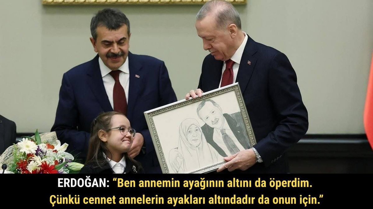 ezgicetin59's tweet photo. Binlerce fedakar öğretmen, bakanlığın plansızlığı. yüzünden gözyaşı döküyor. Mazeret illerine hiç kontenjan açılmadığı için aileler ayrı kalıyor. Bu sorunu il emriyle çözmek sizin elinizde. @eczozgurozel @Suat_Ozcagdas @alimahir @Yusuf__Tekin #BakanVarGörenYok 🙏🤷‍♂️🗂️ https://t.co/jKMskMm3Bz