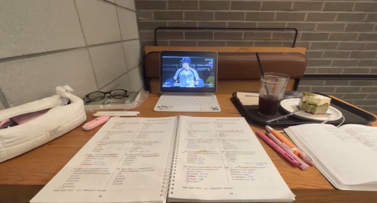 dawn_sn2's tweet photo. 미뤘던 숙제를 하자 https://t.co/YF8RJoTCzM