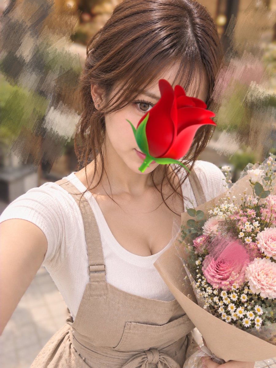 reona_flower87's tweet photo. あなたの街に行くかも...🥺

ずっと夢見てきたお花の資格の研修で少し遠出します☺️❤️

明日場所が分かるのでまた発表しますね...！

楽しみにしててくれますか？ https://t.co/APBpfu0Dna