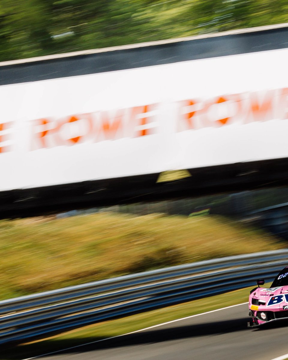 emilysmith64959's tweet photo. It’s race day! Can’t wait to see these battle it out on track. https://t.co/ATAeuRL0kd