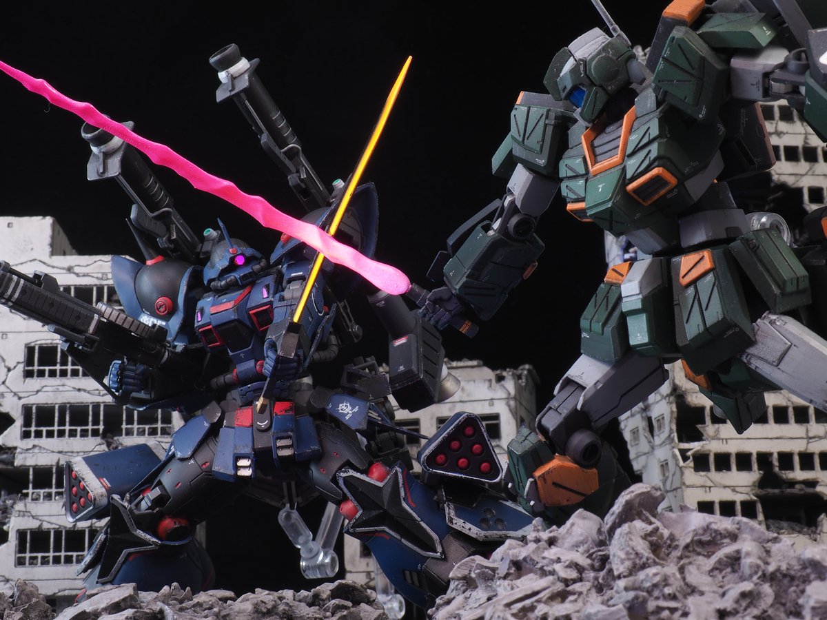 rainfine359's tweet photo. ストライカー「戦争はもう終わった！なぜ戦う！？」
イフリート「ジオンが負けようと、あの方と私は負けておりません。私はあの方の意思を継ぎ、ジオンの騎士として最期まで闘います。」

ジム・ストライカー(ver.ぱるめ。)vsイフリート改Ⅱ https://t.co/Mv1fMefCrt