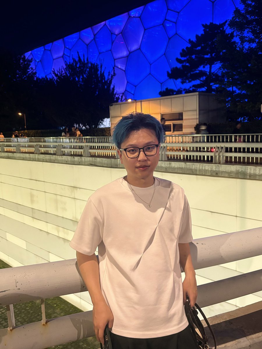 NBZzz0v0's tweet photo. 一家三口 https://t.co/9u1kLmG3xh