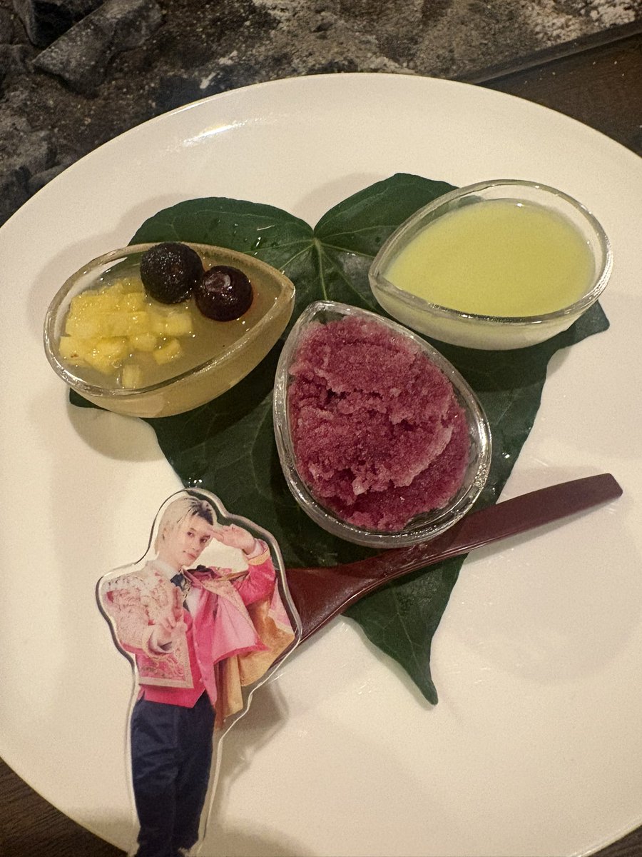 syoremax's tweet photo. @mine19mine 僕もいるよ https://t.co/no9YvHgQQz