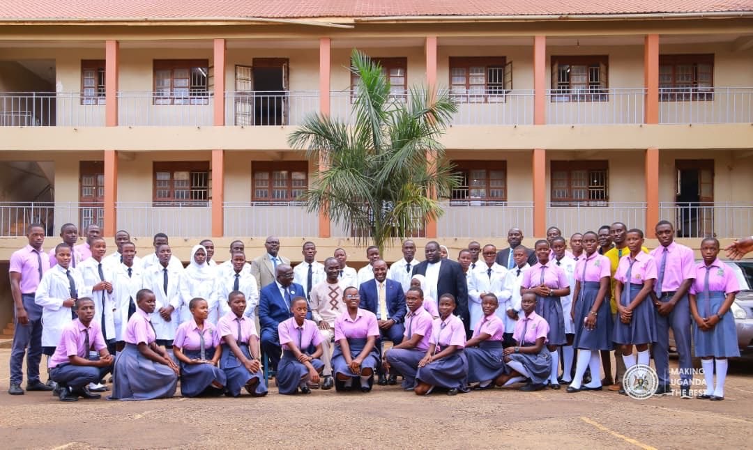 JonardPost's tweet photo. UPDATE: Hon. Eng. Jonard Asiimwe, Minister for Science, Technology and Innovation, joined Hon. Fred Byamukama, Minister of Works and Transport, at Mandela Secondary School in Hoima City this afternoon. Hon. Byamukama officiated as Guest of Honour and commissioned a new school building.

During the visit, the two ministers toured the school’s science laboratories and joined students in conducting a titration experiment. The hands-on session offered an opportunity to engage with young scientists and see practical learning in action.

Hon. Asiimwe thanked Hon. Byamukama for visiting Hoima City and supporting its education sector. He said students need opportunities to apply what they learn in classrooms through laboratory work, building the practical skills that can drive Uganda’s scientific and technological transformation.