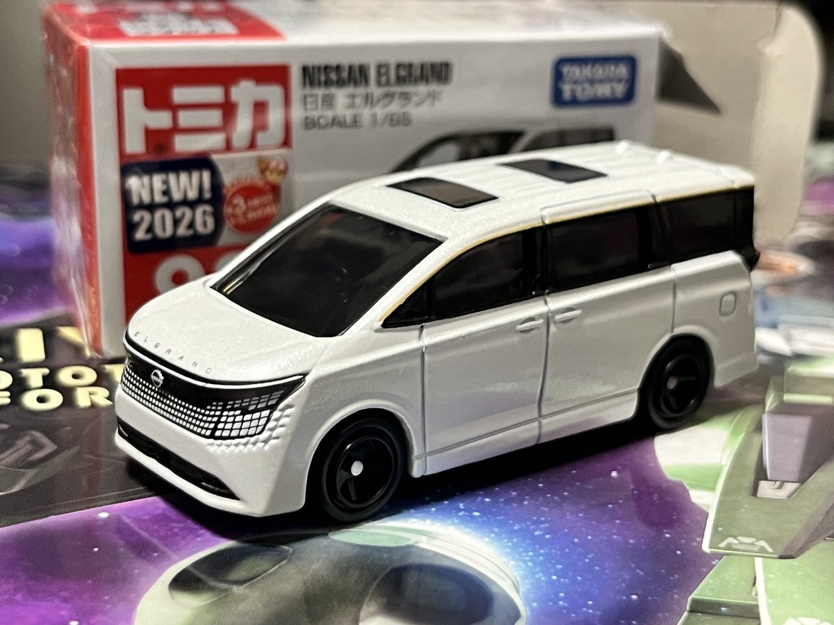 COROLLA_210's tweet photo. トミカのエルグランド
バンパーの分割ラインが無いおかげである意味デザイン的に正解出してて良い
本来こうしたかったのかなぁとか色々妄想できる https://t.co/Gx9bOdMl44