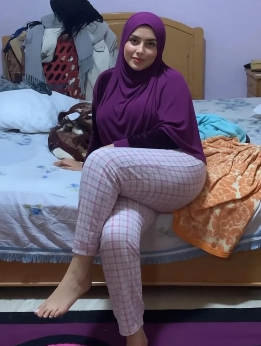 sextyn69's tweet photo. @rehamhazem15412 من الأخر كده هي عاوزة تقولكم 
شوووق ولا تدوووق 😈🧕🏻 https://t.co/5IyRnmWSua