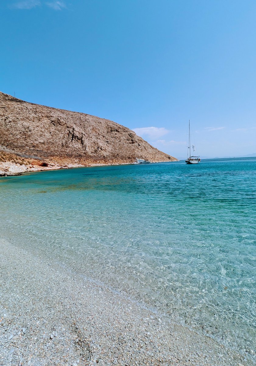 massimozampini's tweet photo. Kalymnos, la vista su Telendos, il porto autentico, le spugne, le fuskes, le montagne: l'isola che non ha voglia (e bisogno) di ammiccare ai turisti...
Fotoreportage imperdibile su ZampiniTravel sapete dove. https://t.co/wL8XQYVKdv