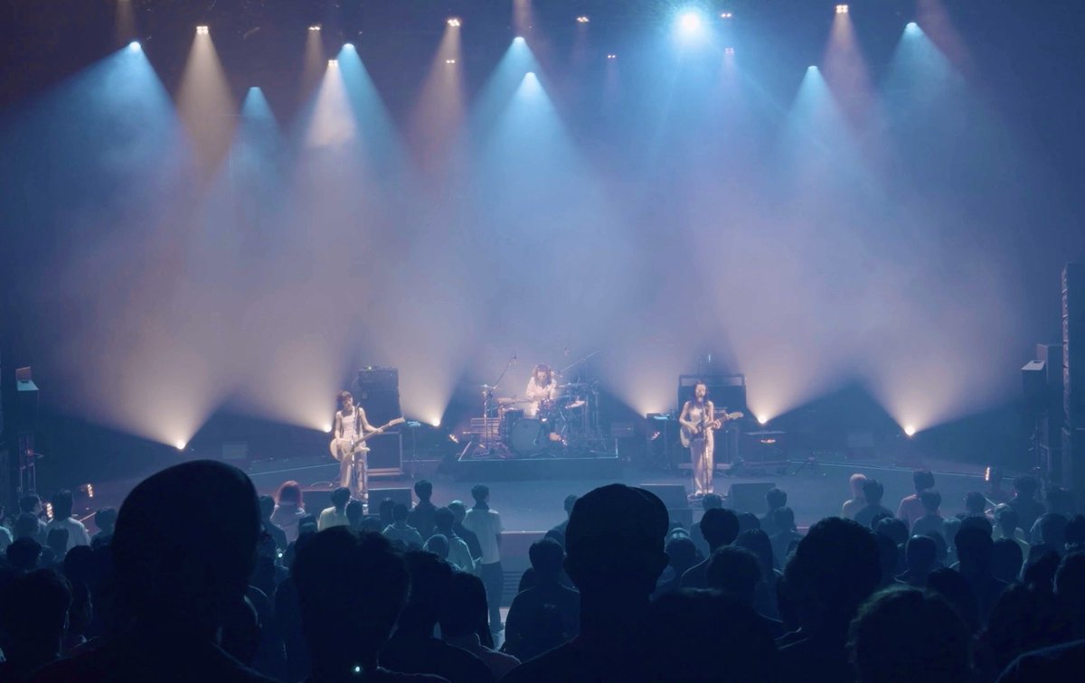 hitsujibungaku's tweet photo. Thank you!!
￣￣￣￣￣￣
#羊文学 TOUR 2026
"すーーーはーーー"

2026.09.26｜石川・本多の森 北電ホール

Day.7 石川公演🐟

ツアーも折り返し🐑💫
お越しいただきありがとうございました！

Next ▷ 9/28(月)大阪・フェスティバルホール

#羊文学_すーーーはーーー https://t.co/Od7Q80nWVH
