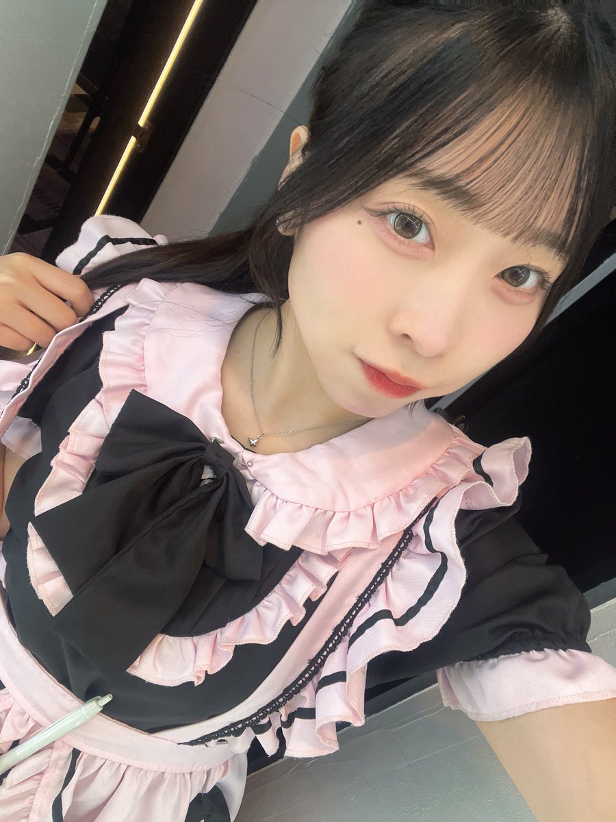 anna_galpo's tweet photo. 出勤です❕今日ハイローラートナメです❕
#西日暮里 #日暮里 #ポーカー #ディーラー #ガールズバー #トナメ https://t.co/ZQeDjILZ7x