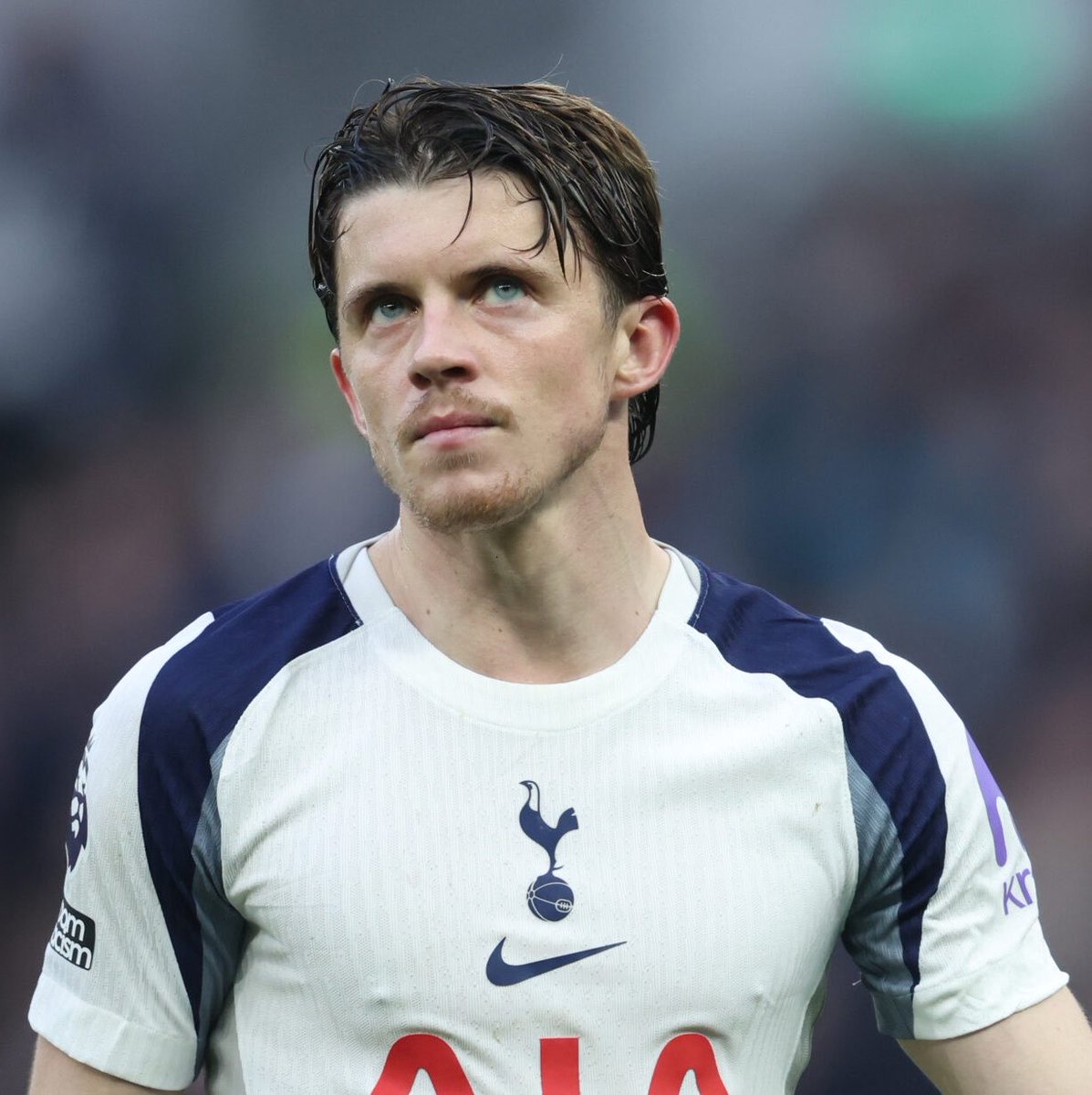 THFCFiles's tweet photo. 🚨 #thfc midfielder Conor Gallagher prefers his Coke served the 'old-fashioned' way.

[@AlisdairGold 🥇] https://t.co/z5ASBiDXNZ