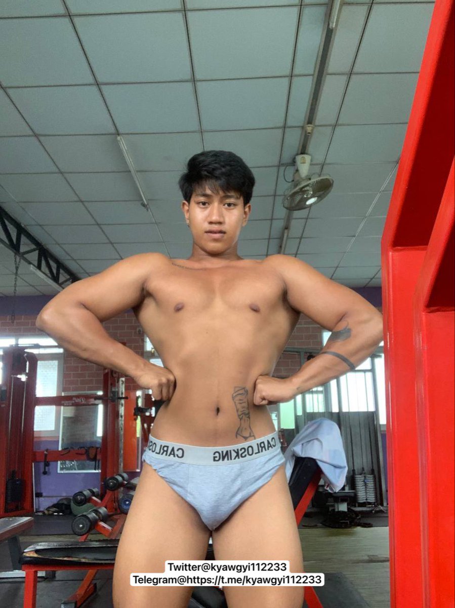 Kyawgyi112233's tweet photo. Saturday Special 🔥
လှည်းကူးက Gym Trainer လေး။ 
အသက်က (၁၉)၊ ဘော်ဒီကိတ်ပြီးထန်ချက်၊
ဂျင်ထဲ အသံနဲ့ ဖီးတာ အားမရလို့
အဝတ်လဲခန်းထဲ ရှယ်ထန်တဲ့ 
နမူနာလေး။ 
သူ့ရဲ့ မိနစ်တော်တော်ရှည်တဲ့ videos များကို Private Channel တွင် တင်ပြီး။
To Join Private Channel 
➡️ https://t.co/9iWrb5pjxs https://t.co/THlDRbdfIn