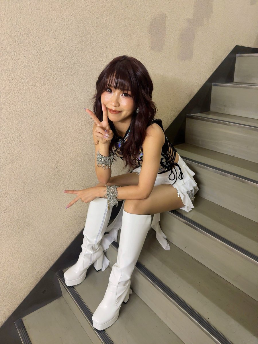 meik_0817's tweet photo. って、おーいいい！！！
"現在" の再現写真がMeikじゃなくて
ダンサーのyuaじゃねーか！！！ってね👩🏻‍🦱

失礼しました(笑)この写真撮影してる時に
クルクルのyuaが再現したらオモロイかなって
2人でケラケラ笑い合いながら撮りました笑
ということで今度こそは🥹

←14歳のMeik

                 現在→ https://t.co/SEfH1XSwd6
