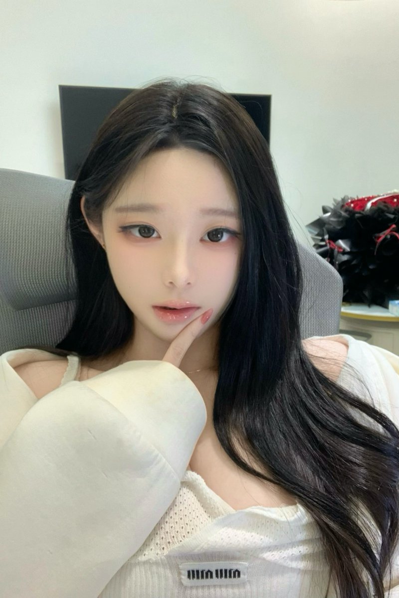 yingshaoovo's tweet photo. 少妇 #童颜巨乳 https://t.co/edaeMw4XJX