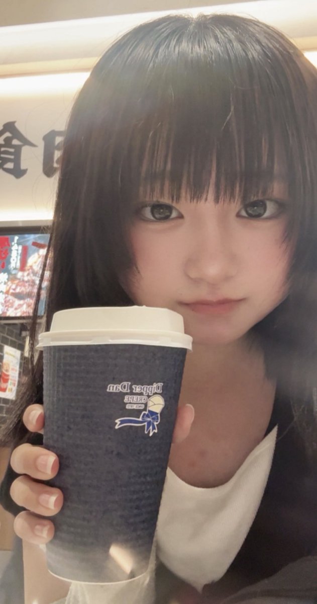 sc_lesson's tweet photo. みゆはさっきディッパーダンのクレープとサーティワンのアイス食べてきたよ~💕😽

どっちもめちゃうますぎて感動(T ^ T)✨️

クレープのチーズケーキ🧀おいしかった🫣❤︎
アイスには生ミルクキャンディ🍨？みたいなのついてきたの🫶

みんなは甘いものといったらなにがすきー？

 #みゅみゅ https://t.co/Ieoqnz5tNw
