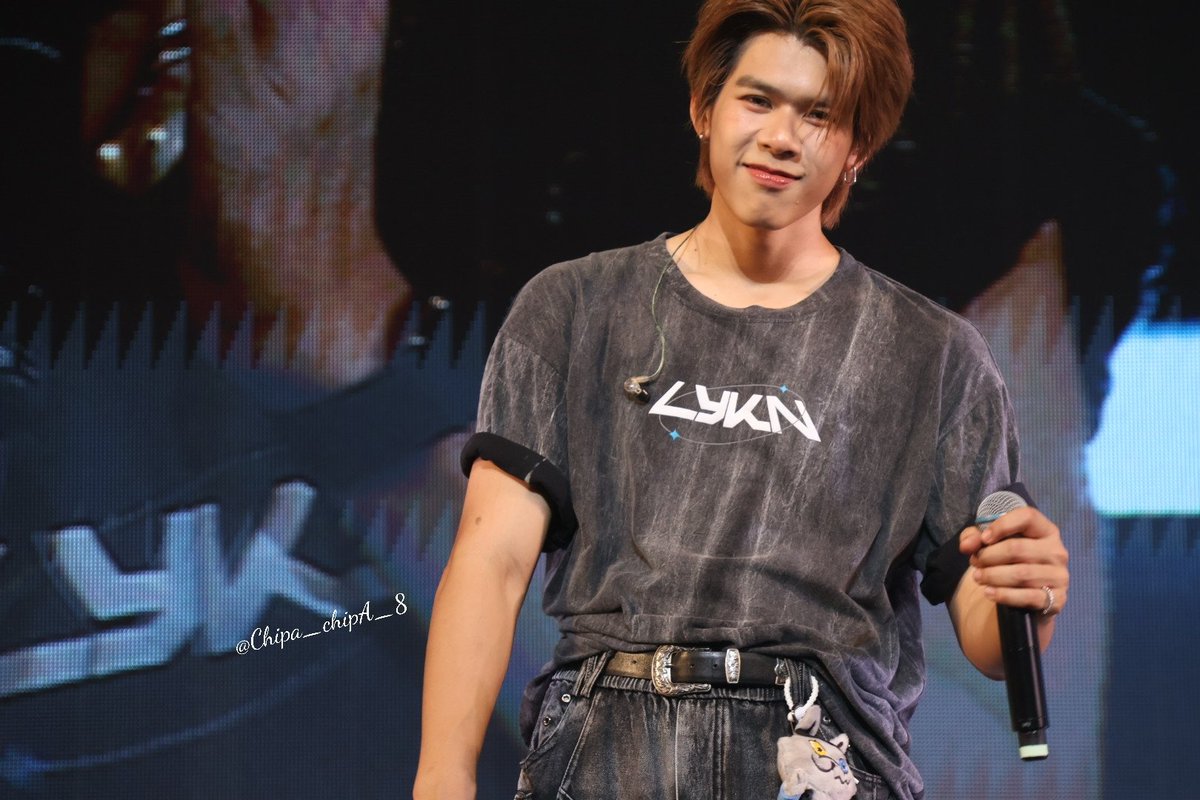 Chipa_chipA_8's tweet photo. Day2
Tuiくん色々✨
３枚目、目があってるように錯覚できる(^ω^)

#LYKNDuskAndDawnxOsaka 
#TuiChayatorn https://t.co/Kcpqng8tDc