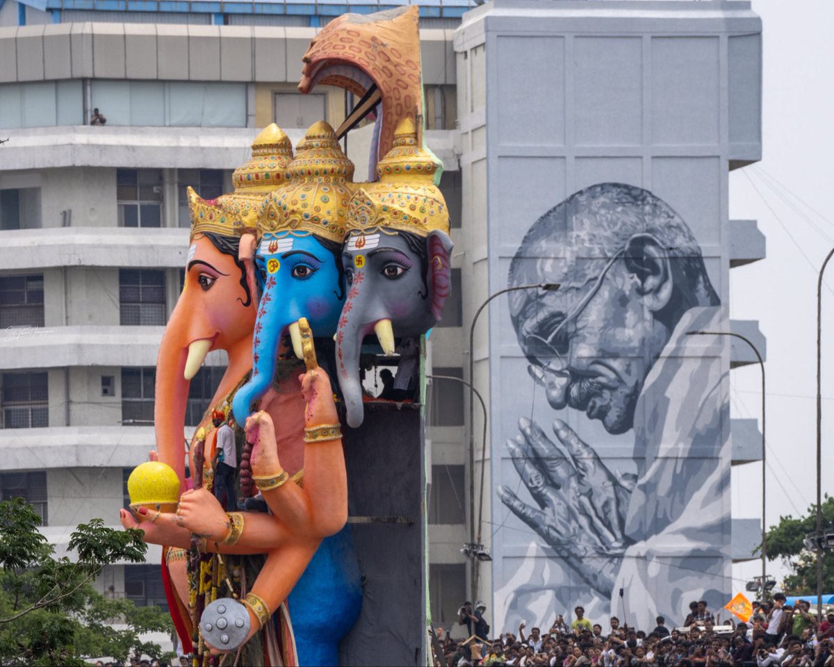 satyaca's tweet photo. Ganapathi Bappa moriya
#Khairathabadganesh #Nimarjan #Hyderabadganesh https://t.co/0IRjlXAsTv