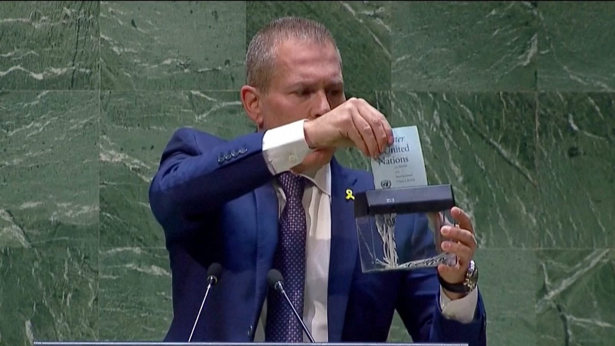 BS_overload's tweet photo. @zvonko2026 That's Gilad Erdan, the one who shredded the UN charter in front of the general assembly to show Israel's contempt for the UN. https://t.co/qVSB5fWT2M