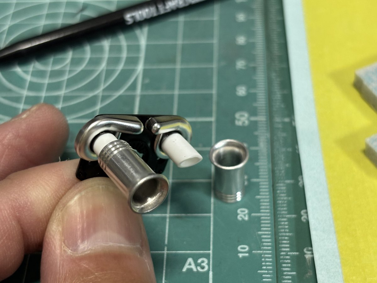 DuN83221462's tweet photo. ハイパーターボエンドと言う社外品
ターボエンドにスリーブを差し込むだけの商品
タミヤ製品じゃないけど好き https://t.co/TaeFENXwOA