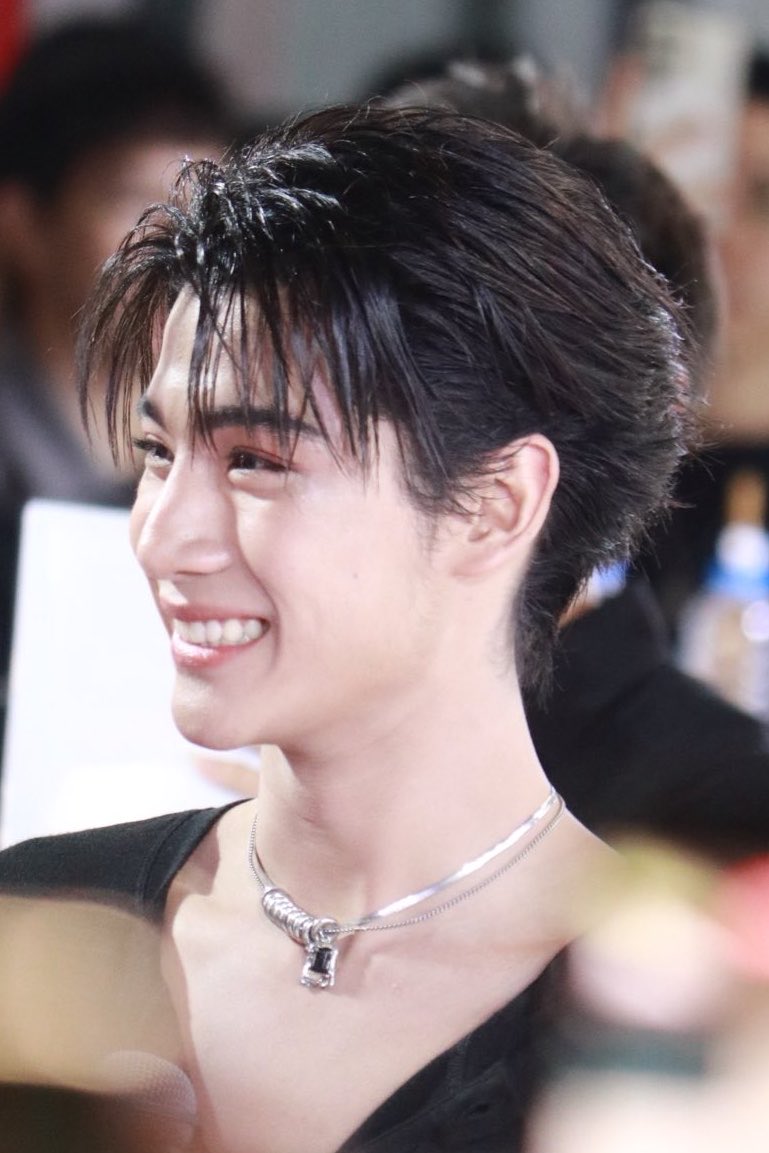 insoniverse's tweet photo. ป๊าแม่ผมอะ 🥹👍 https://t.co/xm8pVT4uk6