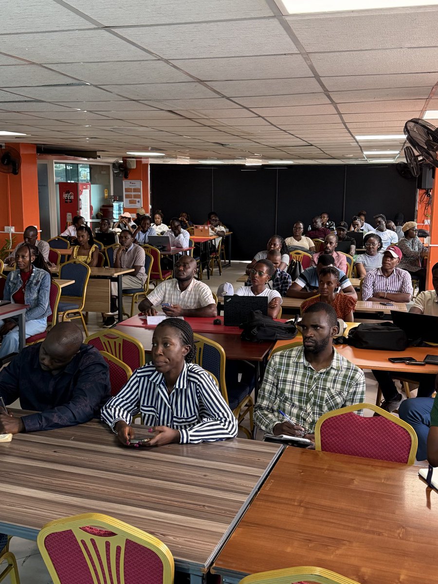 HarunMbaabu's tweet photo. LuxDevHQ Uganda! https://t.co/gTxeCBoSuI