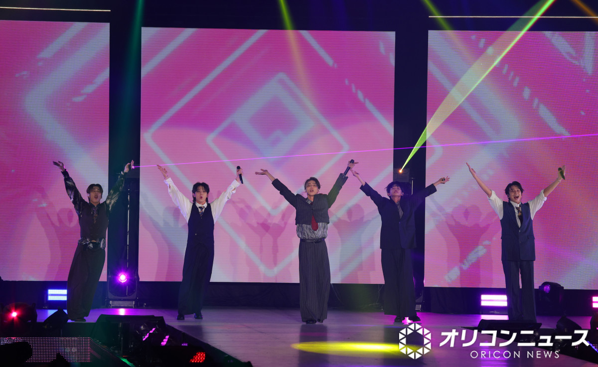 oricon's tweet photo. 【🌷ガルアワ 26 A/W🌷】
「EBiDAN」ONE N’ ONLY
“これがワンエン”な鉄板曲連発🔥
会場熱狂「最高ですね❗️」
https://t.co/ZK2z6Qxlqa

＼フォトギャラ随時更新中📸🌟／
https://t.co/520pPSwATy

#ガルアワ2026AW https://t.co/iUGqXWV41h