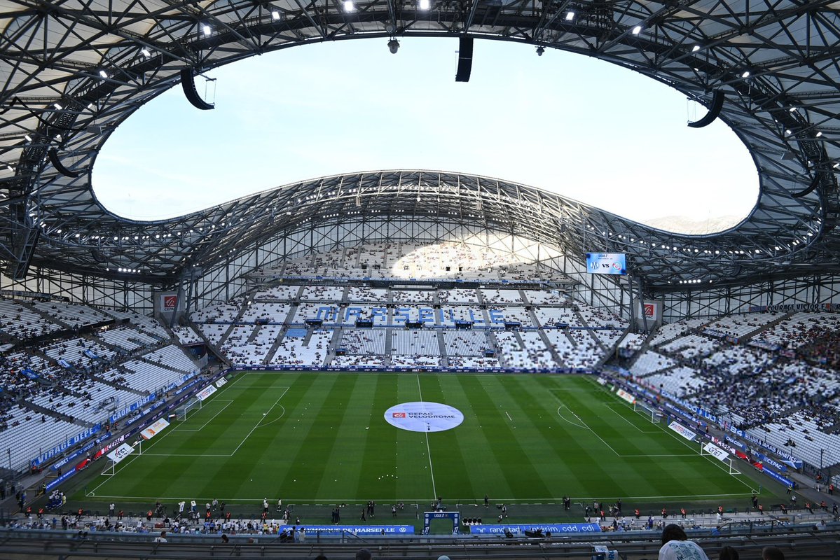 ActuFoot_'s tweet photo. 🚨 Maire de Marseille, Benoît Payan 🇫🇷 ANNONCE UNE HAUSSE DU LOYER DU VÉLODROME ! 🏟️

« Le loyer va augmenter et l’OM le sait.

LES AUTRES DÉPENSES DU CLUB SONT ASTRONOMIQUES COMPARÉES AU LOYER DU VÉLODROME.

Ce n’est pas avec ça qu’on va racheter des grands joueurs et qu’on va refaire une grosse équipe. »

🎙️ @laprovence