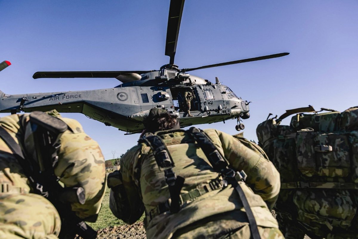 DefenceAust's tweet photo. Training together, ready together 🇦🇺 🤝 🇳🇿

@AustralianArmy Reservists took on the freezing and wet environment of 📍 New Zealand’s South Island during Exercise Tasman Reserve. 

Training with @NZDefenceForce counterparts, forty soldiers from the NSW-based 5 Brigade deepened their tactical interoperability and learned to operate effectively in challenging conditions, strengthening the bond between the two defence partners. ❄️

Read more 🗞️ https://t.co/xDVFLPCwyY

#YourADF #AusArmy