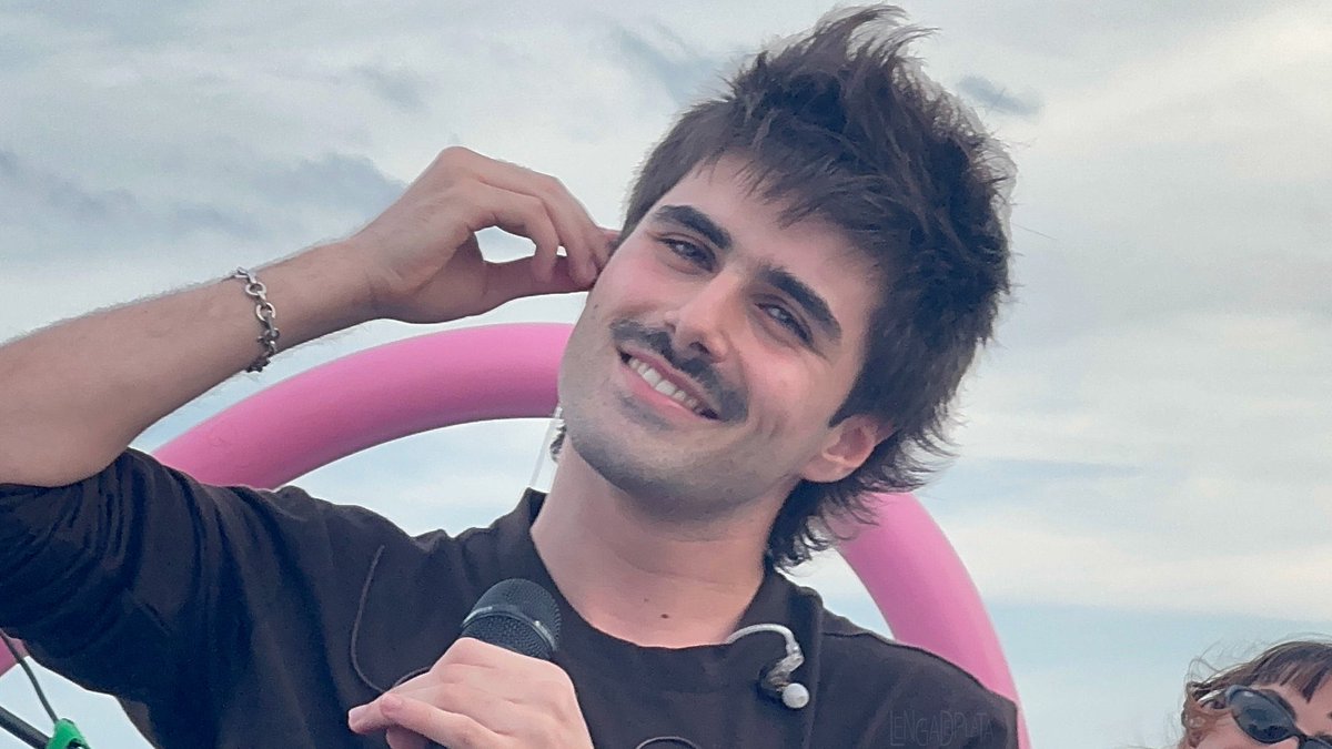 RusAinhoa's tweet photo. Nunca voy a entender el odio a esta persona tan buena y talentosa. Hay gente sin vida, infeliz y que o bien reflejan sus fustraciones y inseguridades o son unos envidiosos.
A mi me vas a tener siempre y lo bueno lo tienes y te llegará más https://t.co/zW98aCKY4a