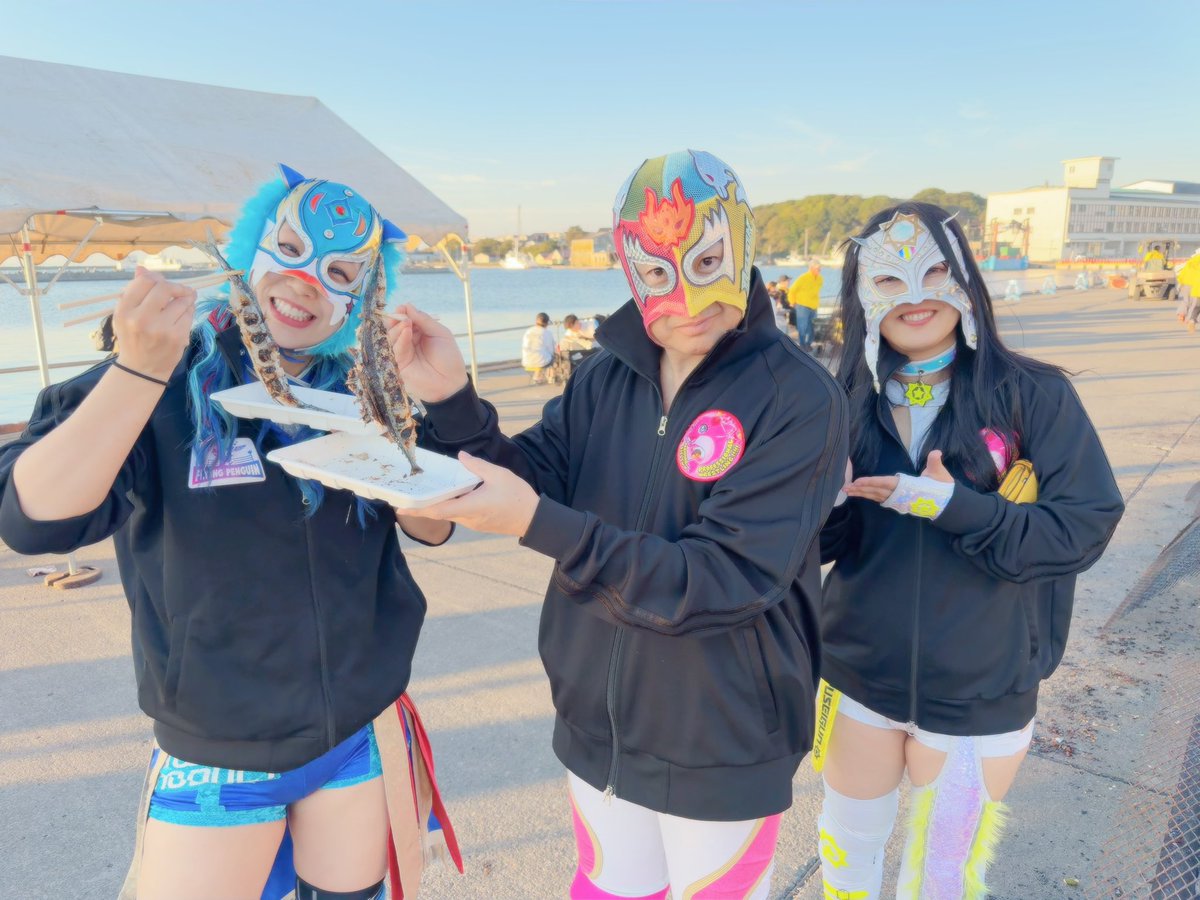 FlyingPenguinSK's tweet photo. 秋刀魚祭りで秋刀魚食べた！！
7匹🐟
美味しかった💙 https://t.co/zRgzvAREN6