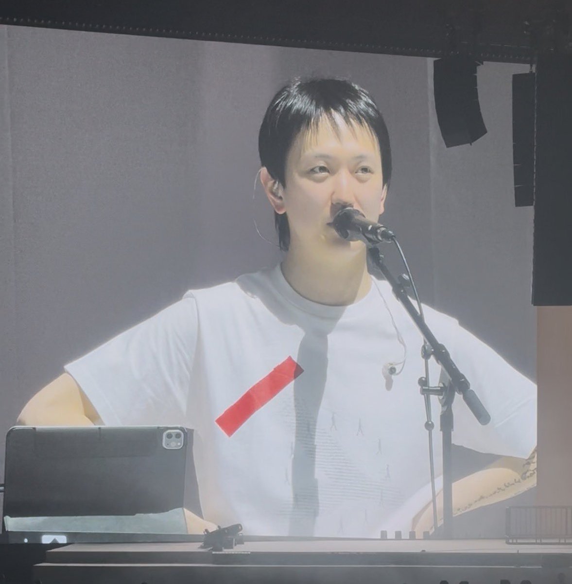 goodluckbabeww's tweet photo. 실리카겔 단콘 스포없는 후기

김한주가 행복해하니 김춘추가 더 행복해했고 최웅희는 더더 행복해했고 김건재도 더더더 행복해함 https://t.co/rZcmzqj2i1