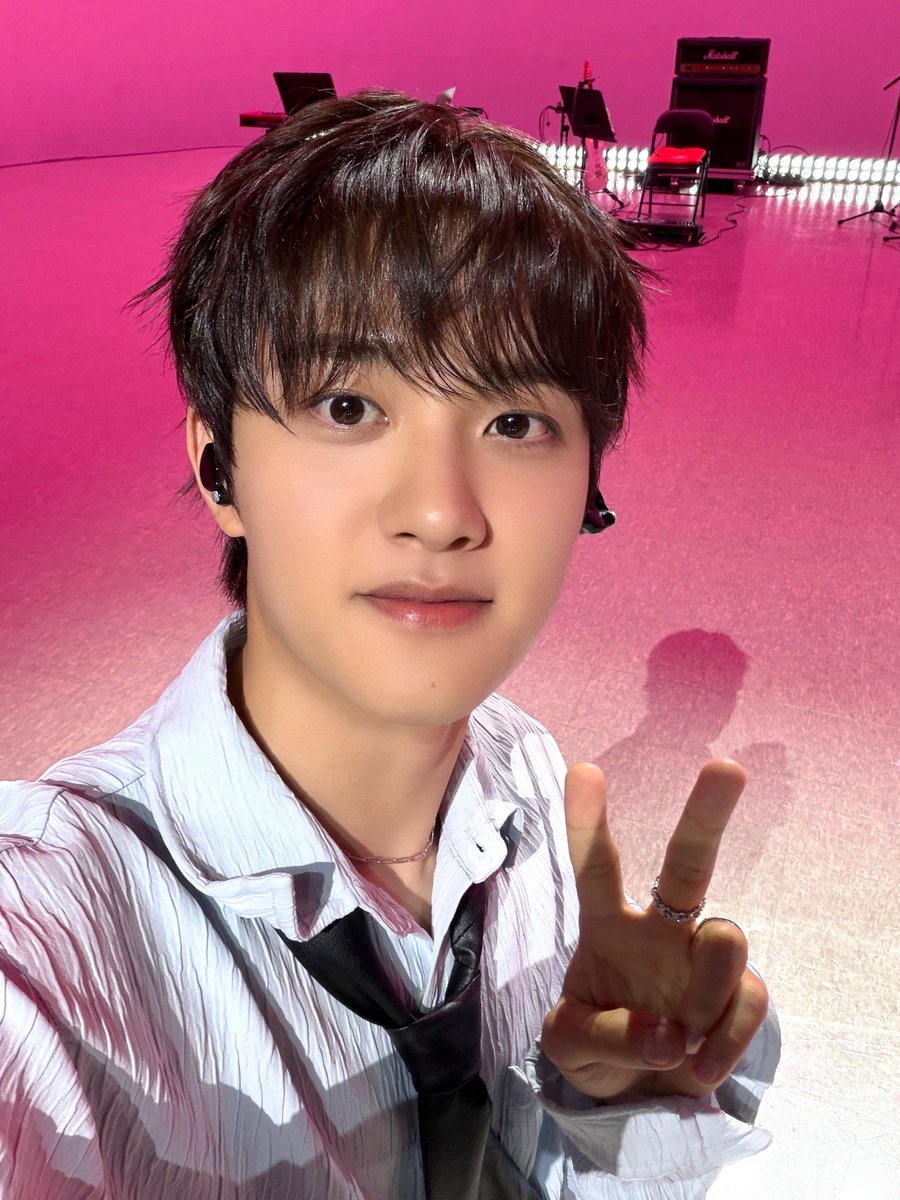 ddyo_0112's tweet photo. 도경수 쌍커풀 달란트 ,, 개이뿜 ,, https://t.co/6n5k0mvBLC