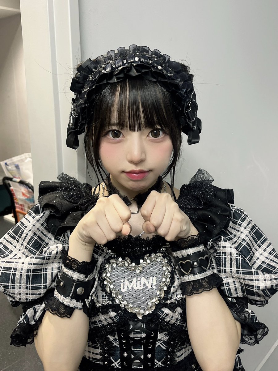 iMiN_ive's tweet photo. 本日は【LUNA PARADE】お越しくださりありがとうございました❕

iMiN!白色担当  雪聖いぶ（ゆきせいぶ）です🤍

お披露目振りのライブで少し緊張していたけど、みんなと会えて幸せだったな💭ྀི

初めましての方も沢山会いに来てくれてありがとう！

明日もライブです！品川ステラボールで待ってるね🤍 https://t.co/UuE0TrguXG