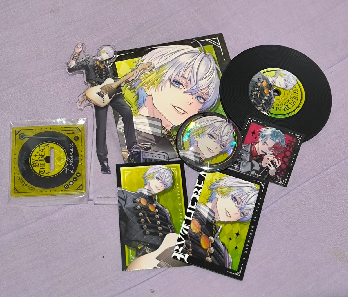 tanukichiss's tweet photo. this month niji haul:3 thank you so much monoo @mono https://t.co/xRi081UVgk